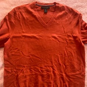 Banana Republic orange V neck 100% merino wool sweater EUC